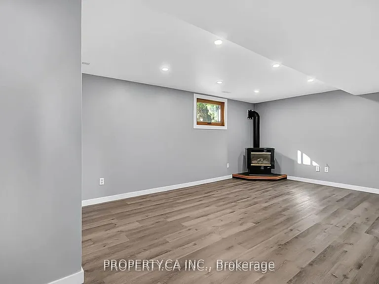 194 Merritt Ave — Photo 21