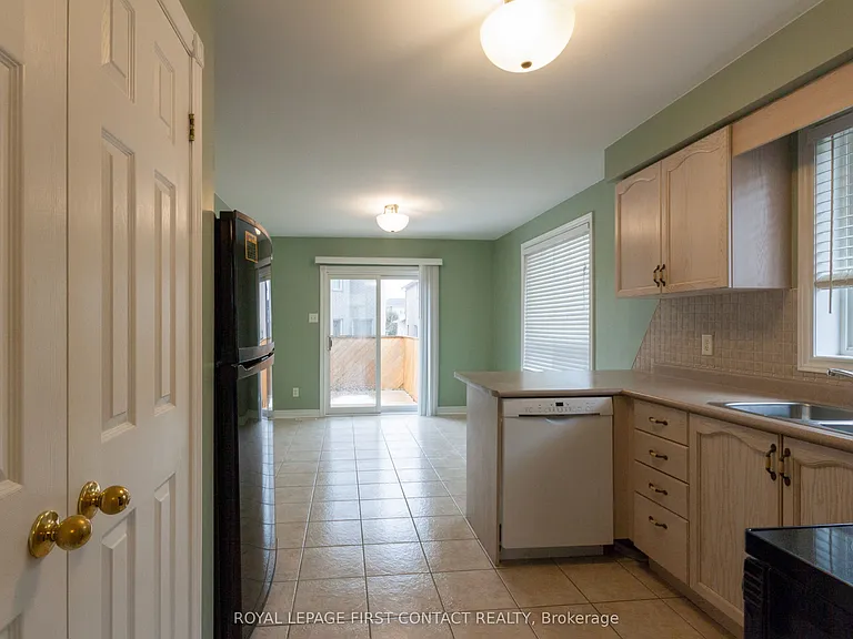 238 Wessenger Dr #UPPER — Photo 5