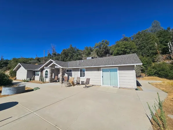 39263 Thornberry Mountain View Ct, Oakhurst, CA 93644