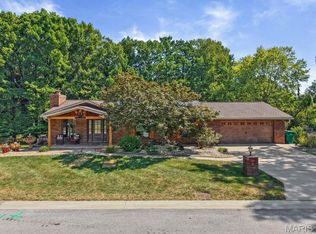511 Rebecca Dr, O'fallon, IL 62269