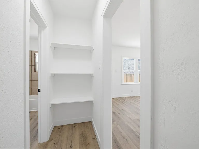 1510 W 52nd St #1512.5 — Photo 8