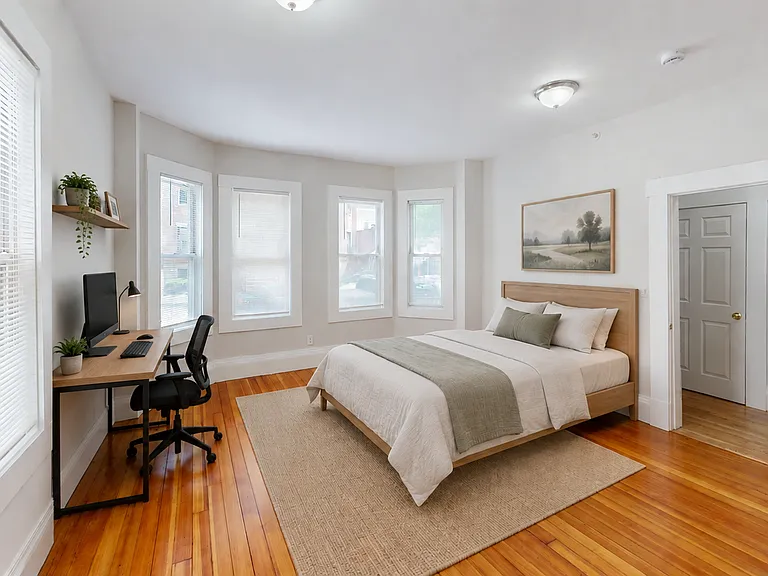 3155 Washington St #1 — Photo 3