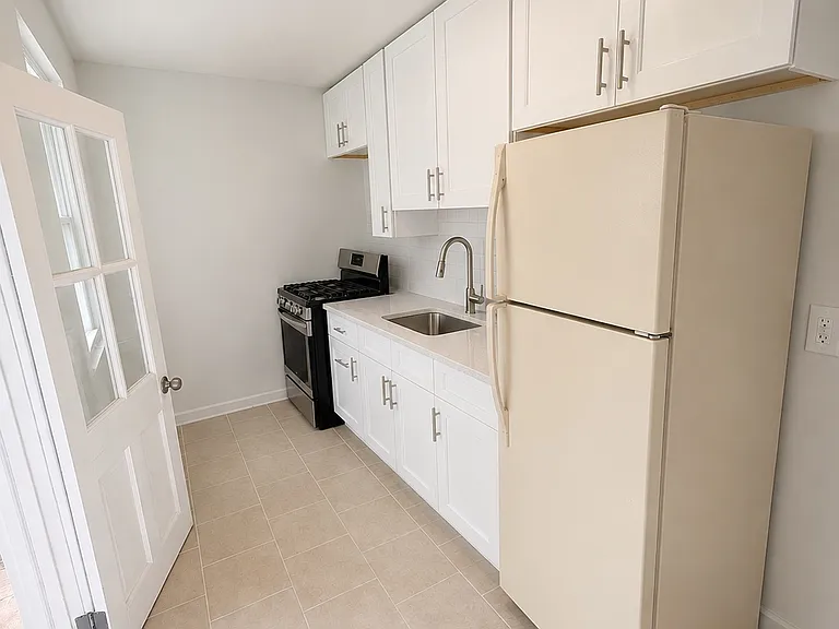 4319 Bayonne Ave #A — Photo 2