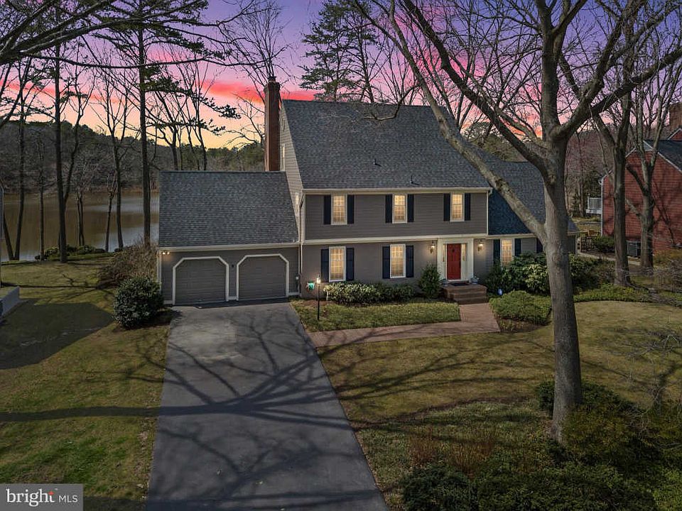 1st image of 538 Point Field Dr