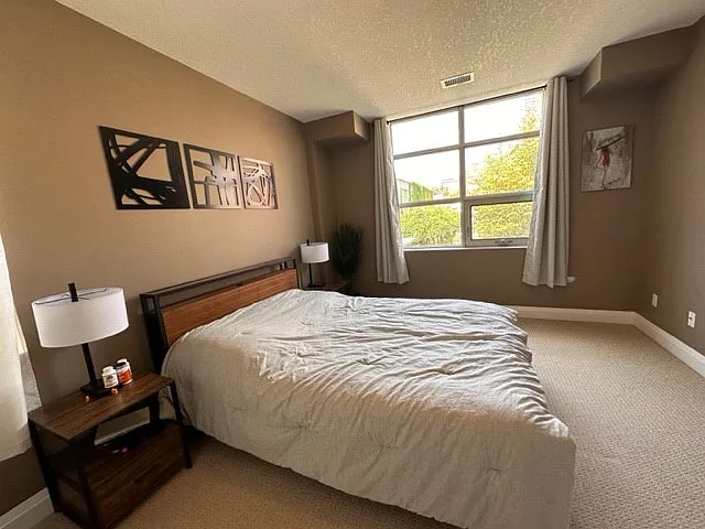 165 Duke Street East Kitchener — Photo 3