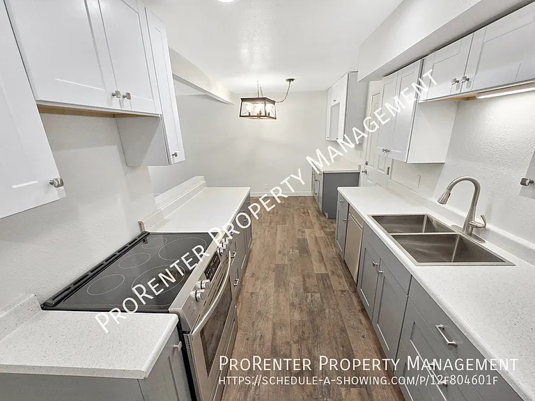 975 E Essex Court Way #3 — Photo 11
