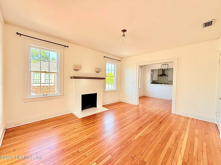 3110 Oak St #3 — Photo 12