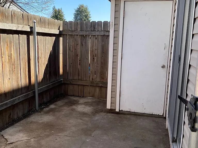 664 W Idaho Ave — Photo 18