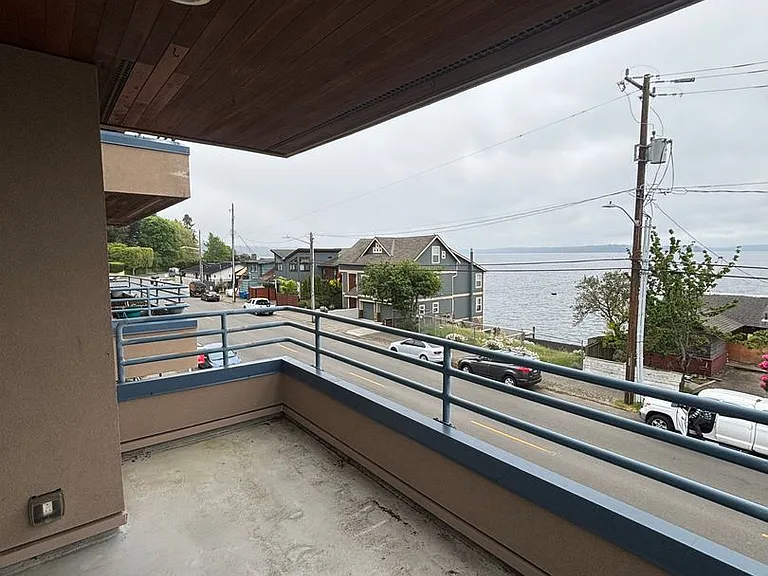 4208 Beach Drive — Photo 47
