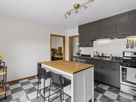 4th image of 1519 Adams St NE APT 2