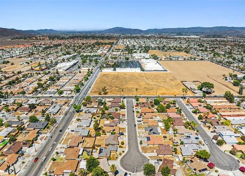 2nd image of 1 Stetson Ave Lot 3