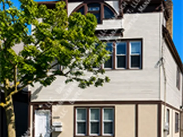 1660 N Arlington Pl, Milwaukee, WI 53202
