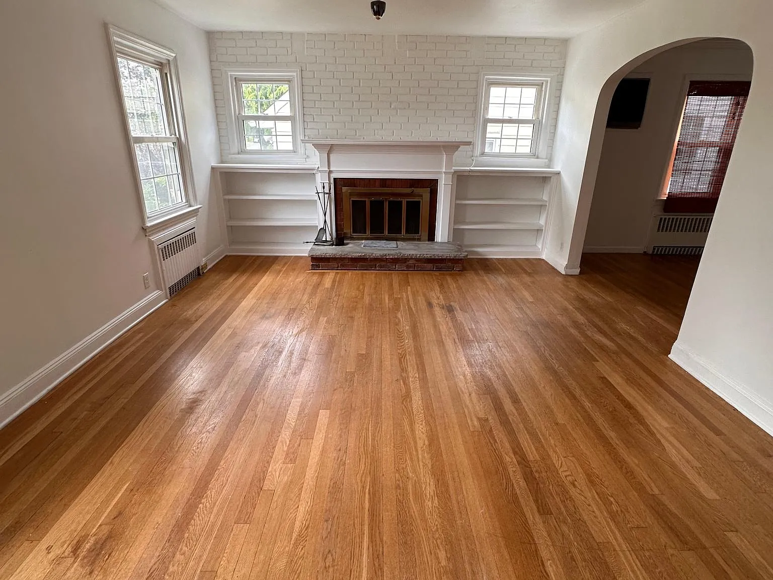 34 Edgewood Rd — Photo 2
