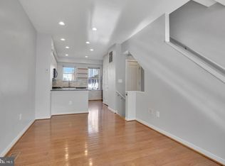 909 5th St SE, Washington, DC 20003