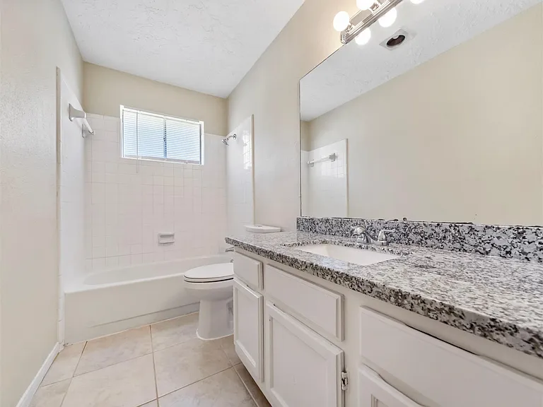 7962 Southmeadow Dr — Photo 16