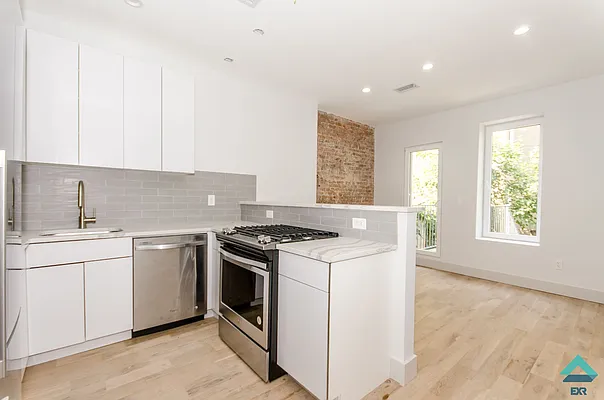 Rented by EXR | media 1