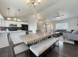 484 E 900th St N, Springville, UT 84663