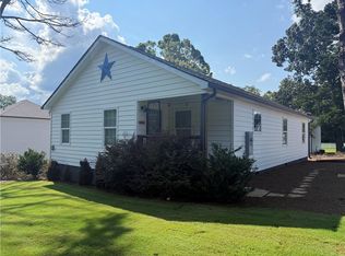 5915 Maiden Ln, Lula, GA 30554