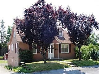 1st image of 138 Montgomery St