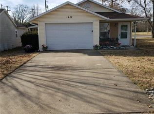 1432 S Arkansas St, Rogers, AR 72756