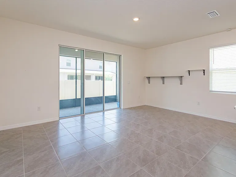 1246 Lido Dr — Photo 4