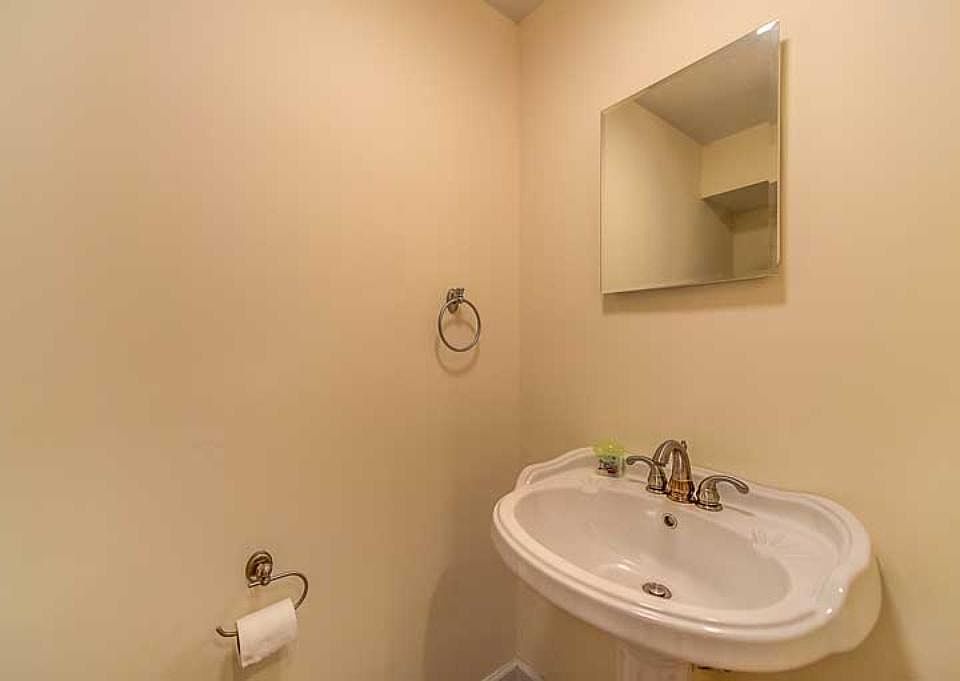 1st image of 3283 Tayloe Ct