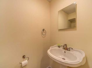 3283 Tayloe Ct, Herndon, VA 20171