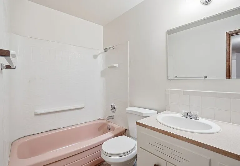 1611 W 8th Ave #6 — Photo 10