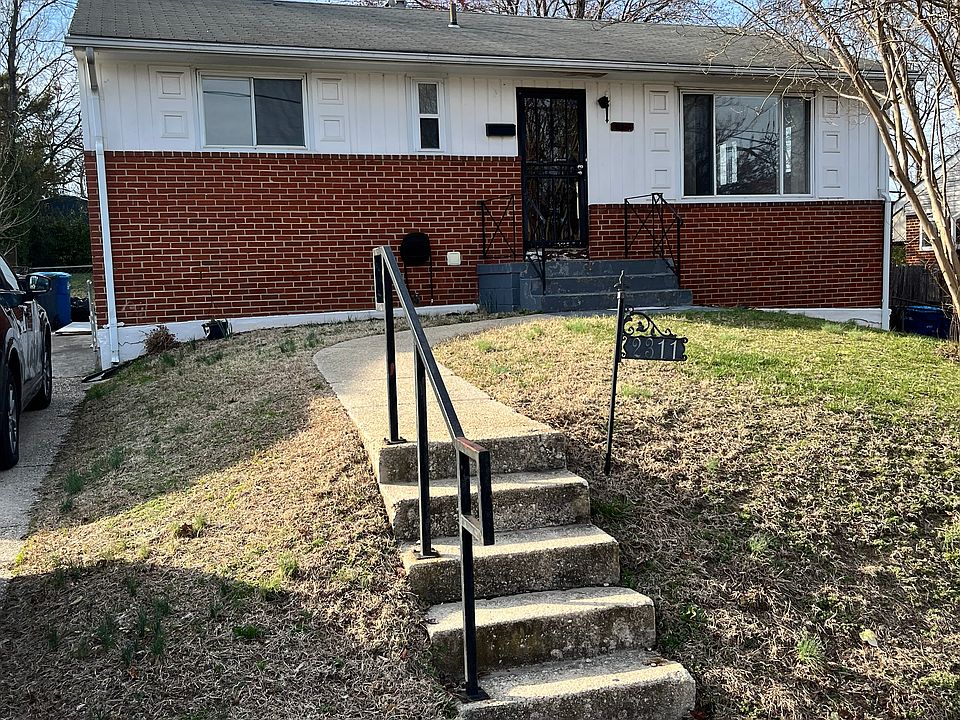 1st image of 2311 Roslyn Ave
