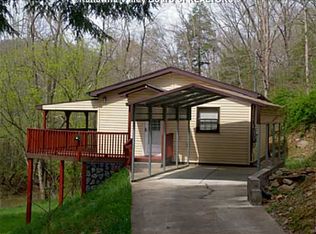 5335 Thorofare Rd, Clendenin, WV 25045