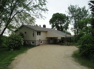 9718 Route 52 S, Dubuque, IA 52003