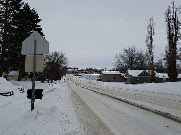 4th image of 312 5th Ave NE