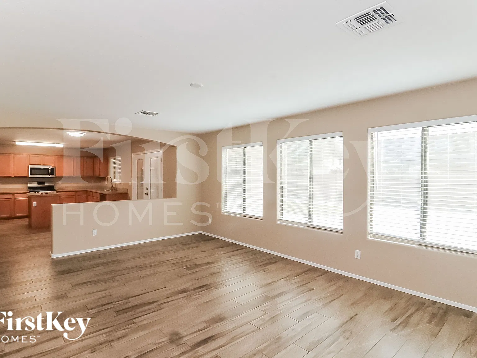 4 bed, 3.0 bath, 2879 sqft, $2,380 — Photo 3