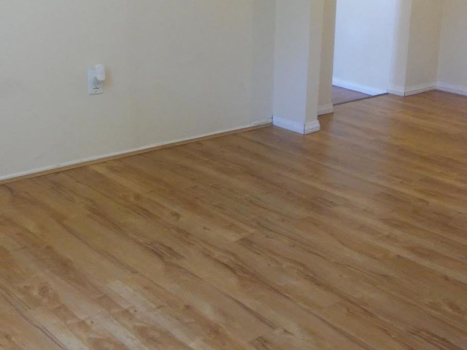 2nd image of 29900 Fitch Ave