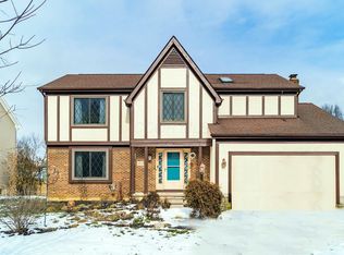 2951 Honeysuckle Ln, Hilliard, OH