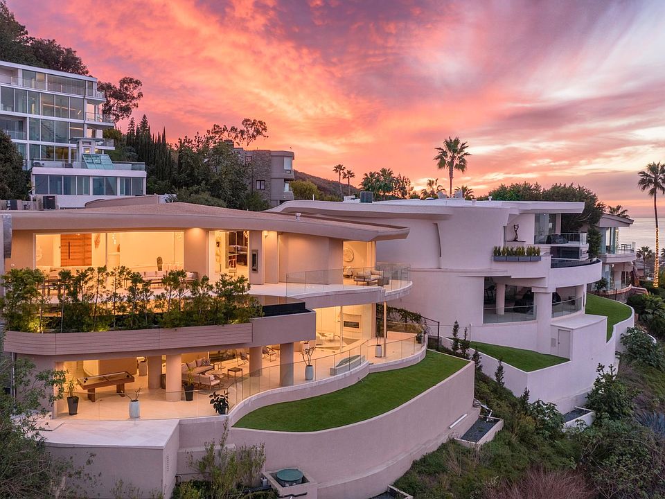 7447 Hillside Dr, La Jolla, CA 92037 | Zillow