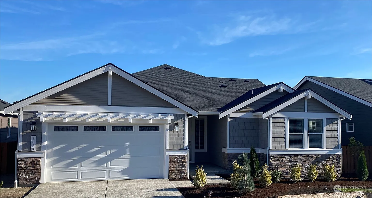 2819 Arrowroot Loop SE photo 1