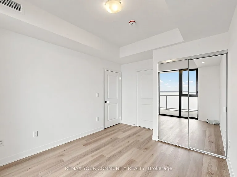 2075 Lakeshore Rd #1607 — Photo 17