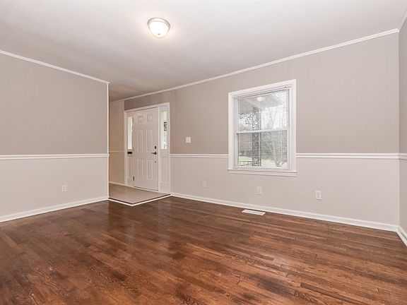4th image of 163 Whitesides Dr