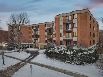 835 Judson Ave APT 305, Evanston, IL, 60202