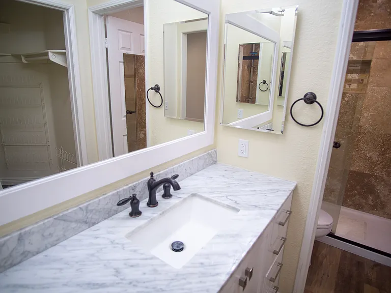 2042 Coolidge St — Photo 15