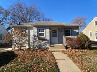 937 15th Ave NE, Rochester, MN 55906