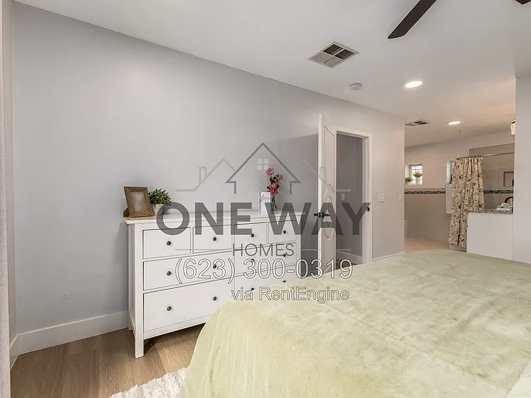107 S Catalina St — Photo 24