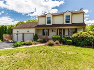 41 W Greenville Rd, Smithfield, RI 02828