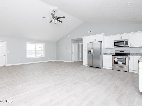 4th image of 418 Turnberry Ct