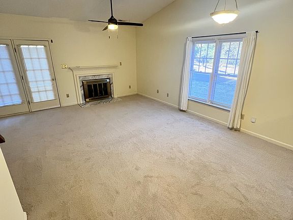 3rd image of 22 Forest Green Dr