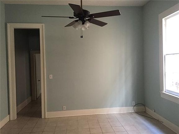 2nd image of 627 Mandeville St APT B