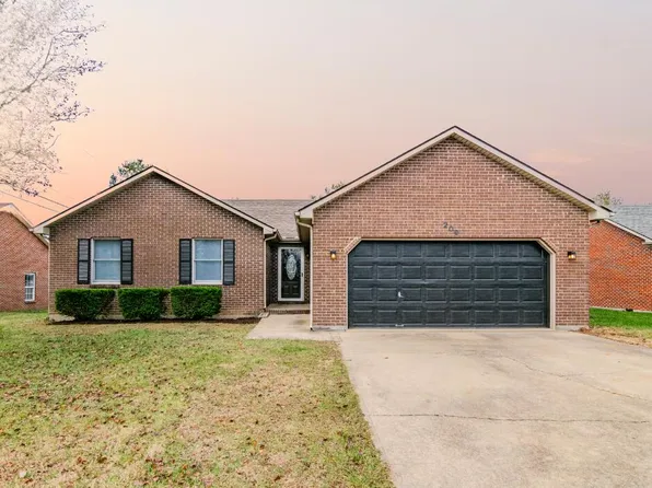 209 Platt Dr, Nicholasville, KY 40356