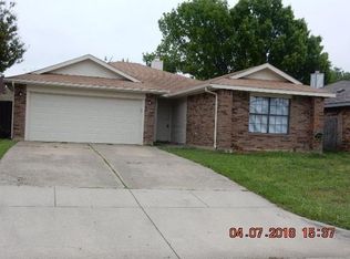 307 Lantana Dr, Arlington, TX 76018