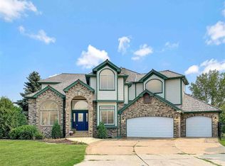 2417 11th Ave NW, Minot, ND 58703